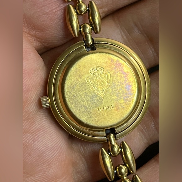 GUCCI 11/12.2 interchangeable bezels with 1 metallic bezel (black) - Picture 12 of 13